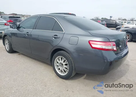 2010 Toyota Camry Le z USA, uszkodzony, nr VIN 4T1BF3EKXAU035492